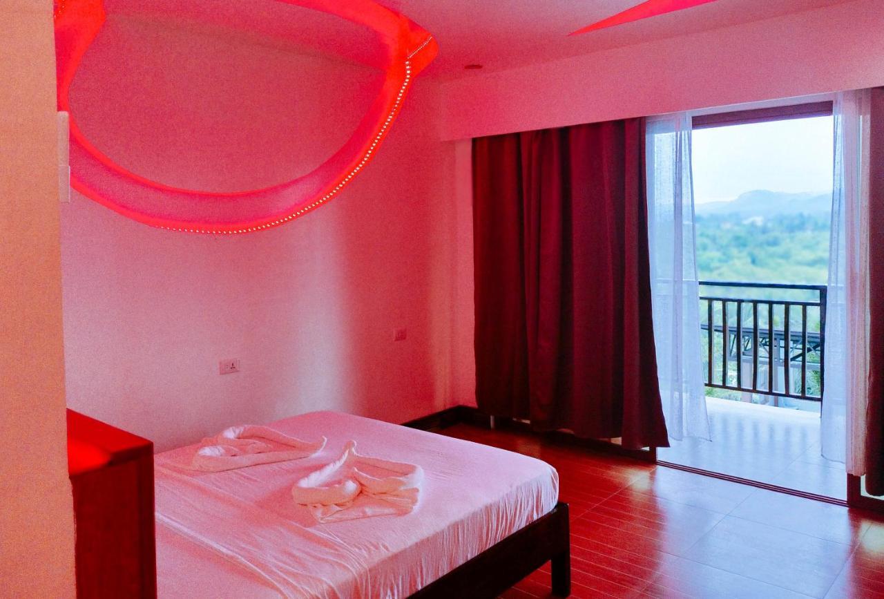 Reddoorz @ Sun Kissed Resort Guindulman อันดา ภายนอก รูปภาพ