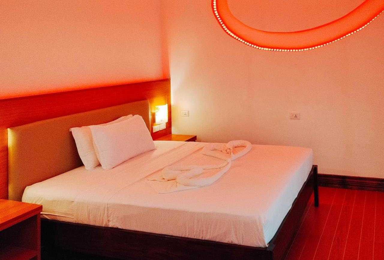 Reddoorz @ Sun Kissed Resort Guindulman อันดา ภายนอก รูปภาพ
